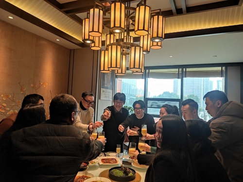 최신 회사 블로그 The Korean Customer Visited Xinwei Factory