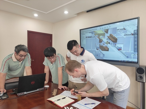 최신 회사 블로그 The Russian Customer Visited Xinwei Factory